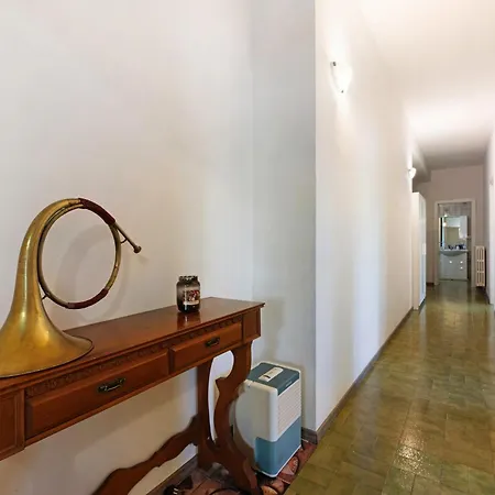 Immerso Nel Lanzo dʼIntelvi